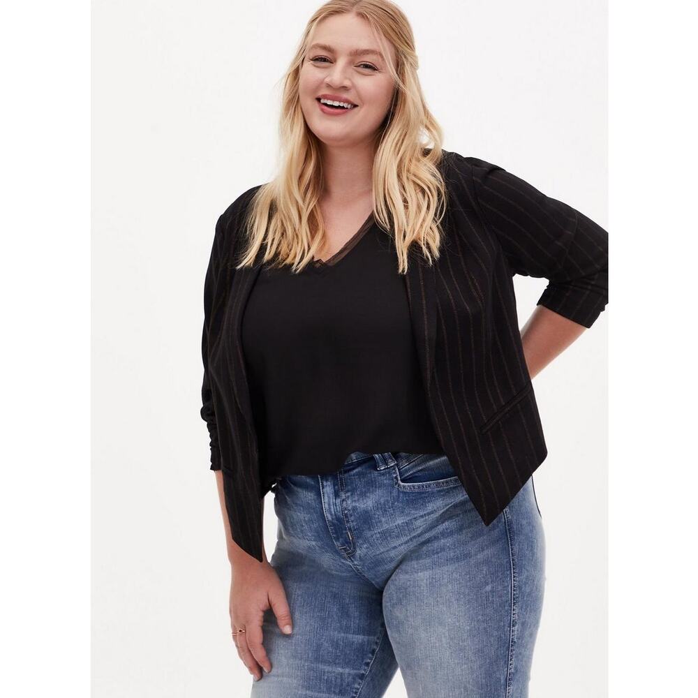 Torrid Jacket Women's 0X Pin Stripe Open Front Crop Twill Cutaway Blazer Black